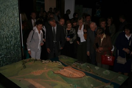 Click to zoom the picture.